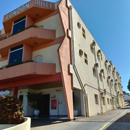 ארארקוארה Hotel London מראה חיצוני תמונה